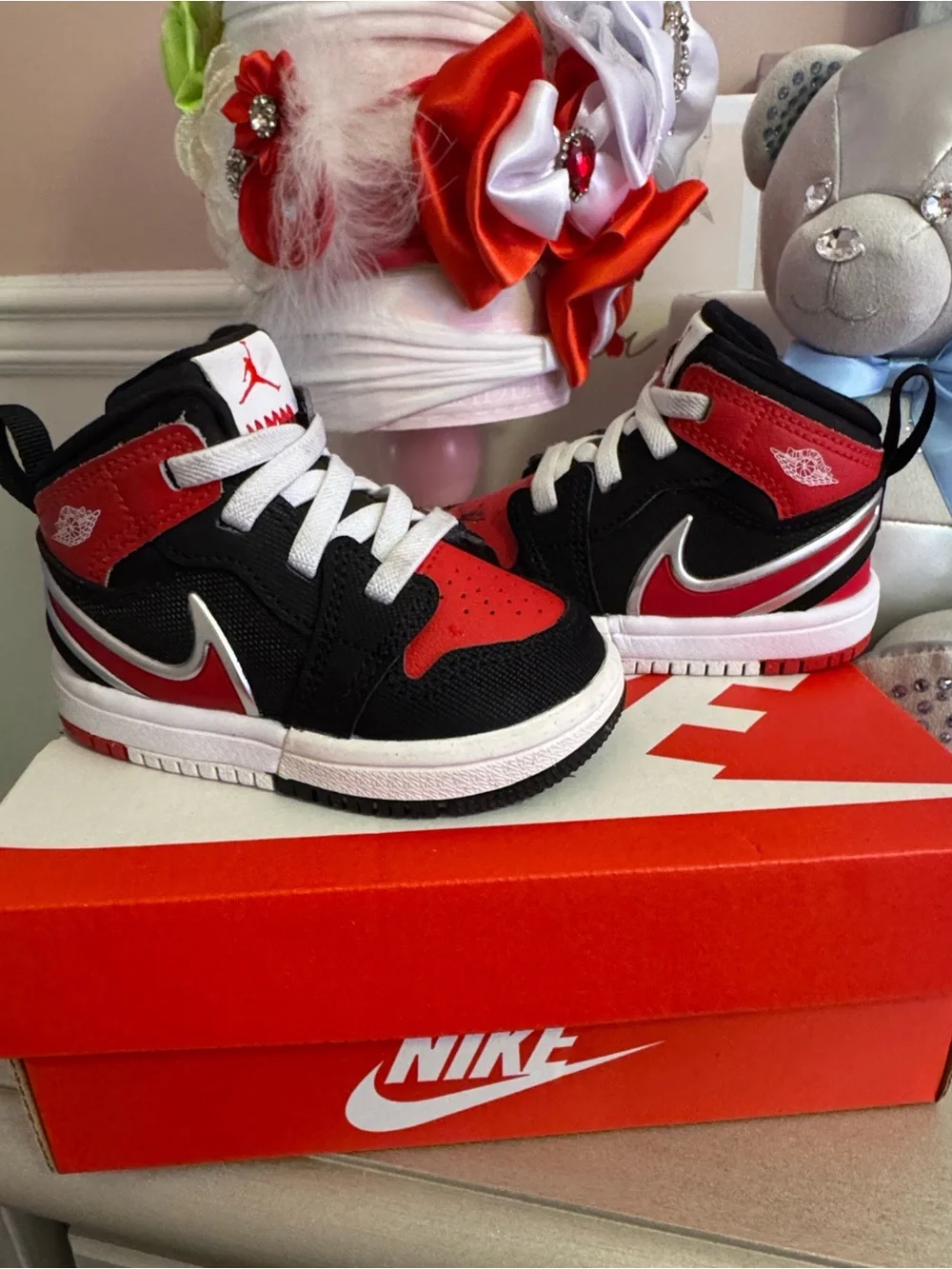 Air Jordan 1 Mid RM EasyOn 'Black White University Red